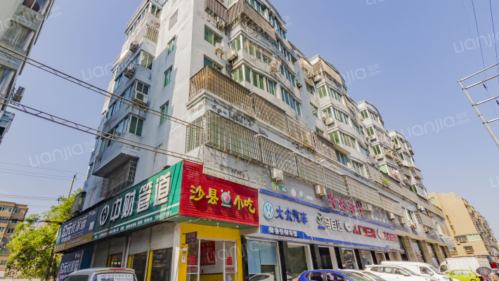 龙湖小区外景图