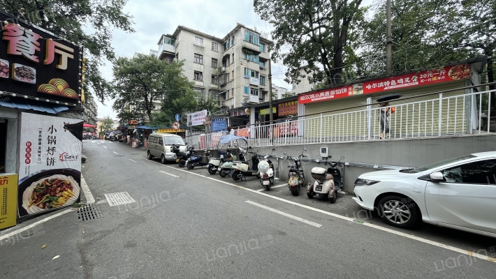 贵大北区外景图