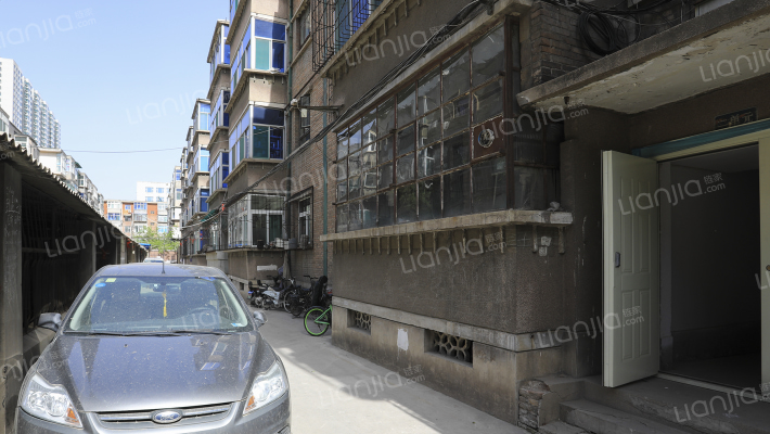 财税工商宿舍外景图