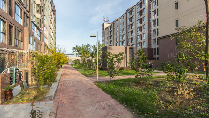 芭蕾雨悦都南区外景图