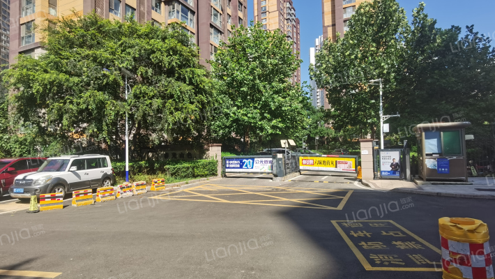 春光山色三期外景图