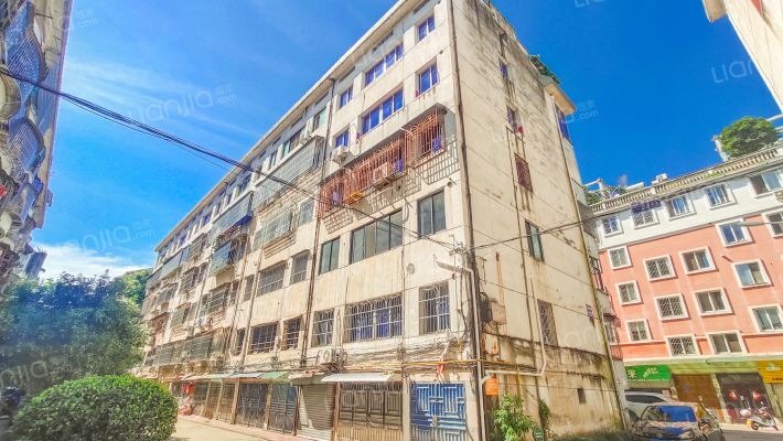 电动小区百货宿舍外景图