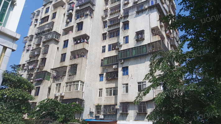 众和公寓外景图