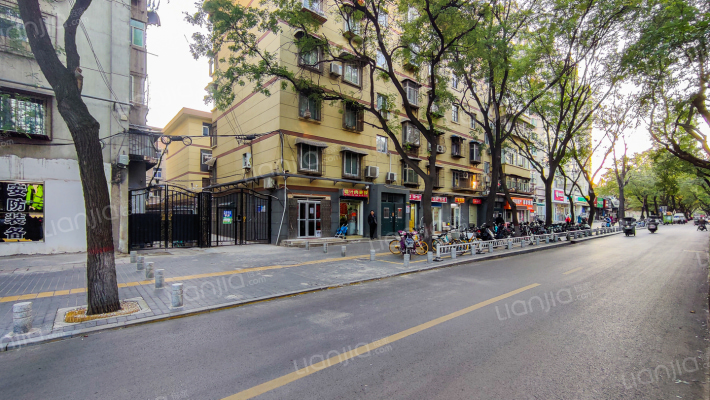 青年路186号-188号院外景图