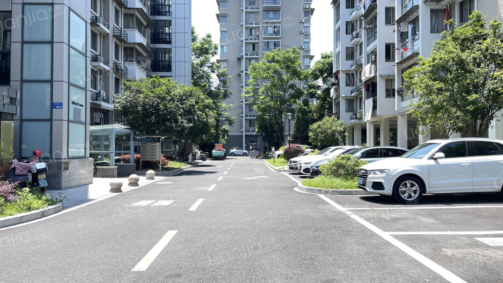 迎春北苑外景图