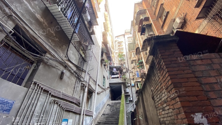 正中街105号附109号外景图