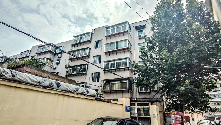 凤凰山路18号外景图