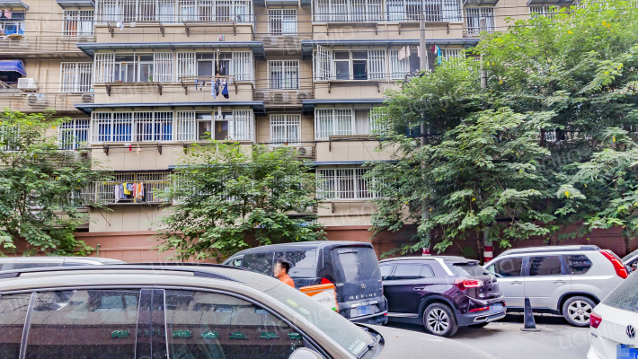 模范马路128号外景图