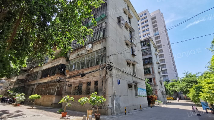 海南广播电视大学北校区宿舍外景图