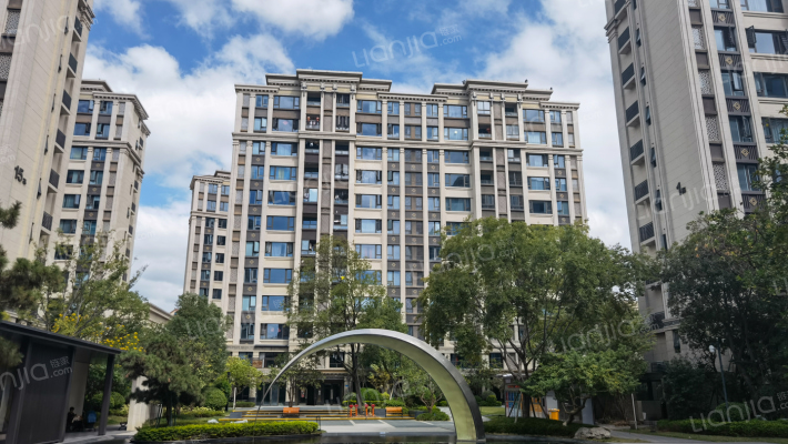 景粼原著外景图