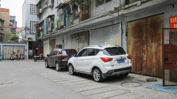 绿影壁公寓外景图