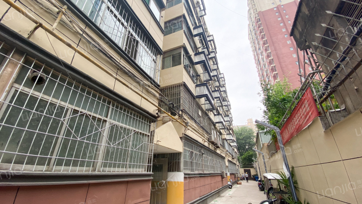 西影路小学家属院外景图