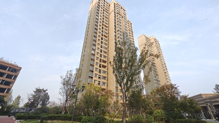 郑州绿地城九区外景图