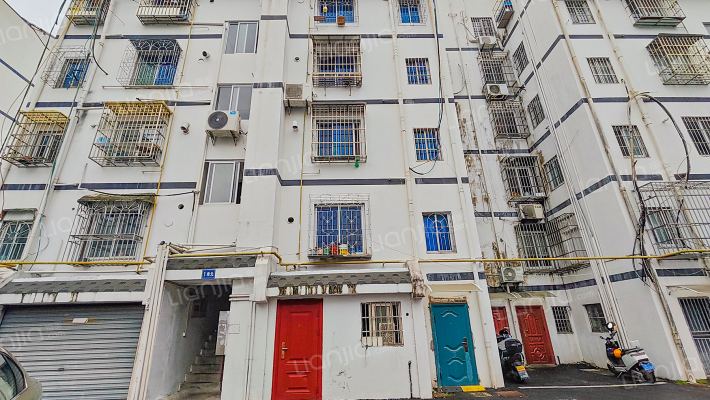 龙柏小区北外景图