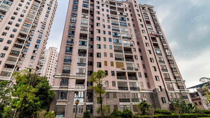 凯旋江岸首府外景图