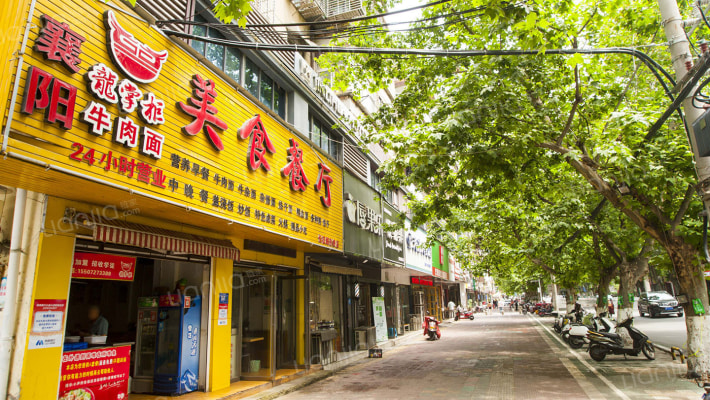 轻联家属院外景图