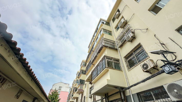 第二离职干部休养所家属院外景图