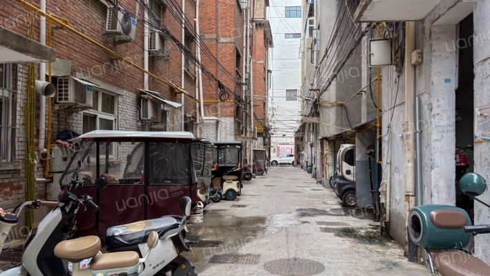 粮油机械厂家属院外景图