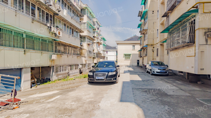 石臼湖花苑外景图