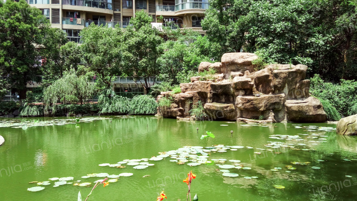 红街公寓外景图