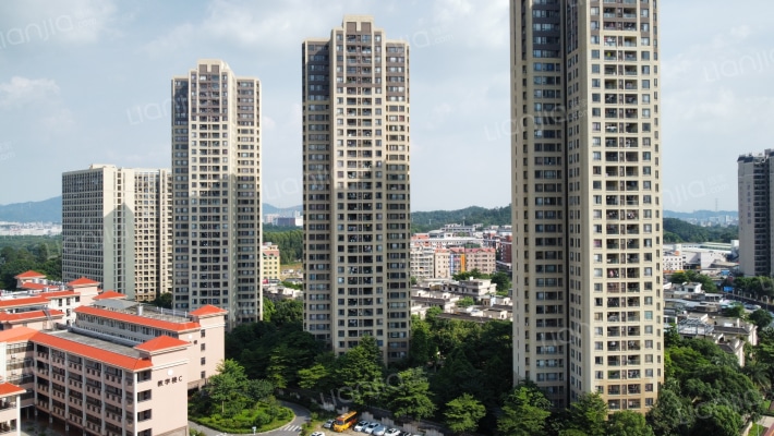 万科朗润园一期外景图