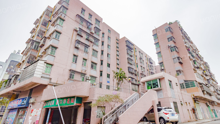 新口岸花园外景图