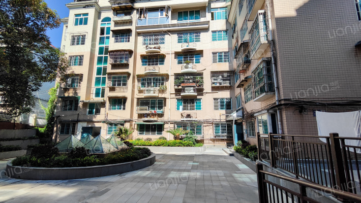 静晖花苑外景图