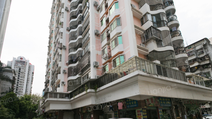 华富大厦外景图