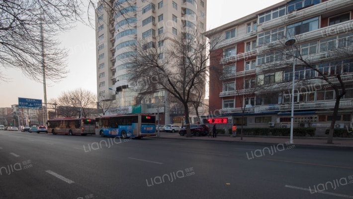 梧桐大厦外景图