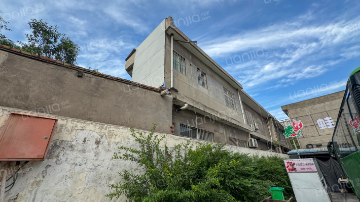 军干所住宅楼外景图