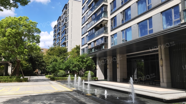 融创溪涧堂外景图