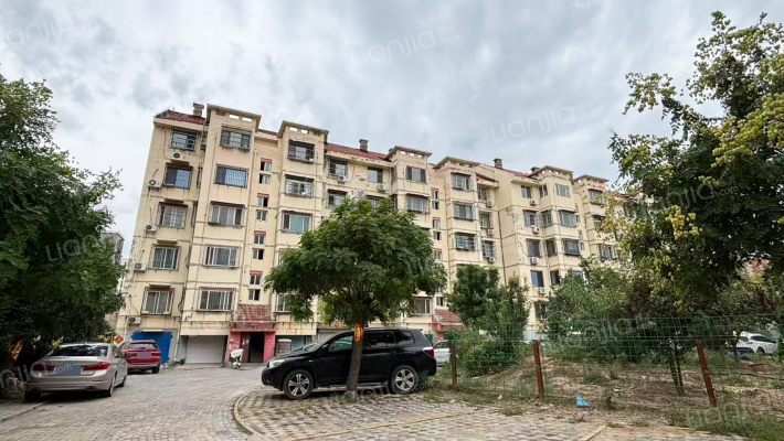 富达小区外景图