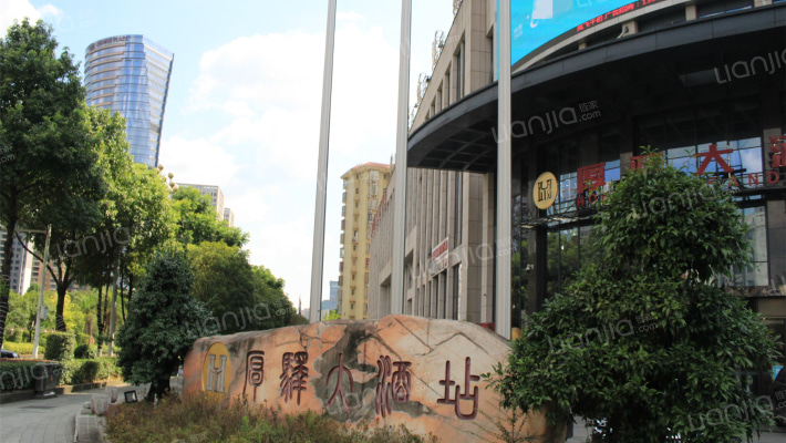 滨溪花园小区外景图