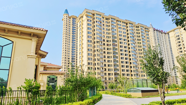 晨鸣威尼斯小镇外景图