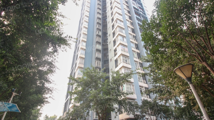 凯川大江东岸外景图