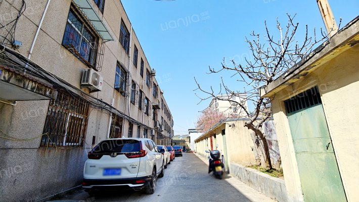 灵山大街217号外景图