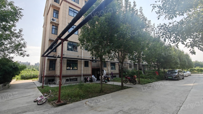 圣水泉小区外景图