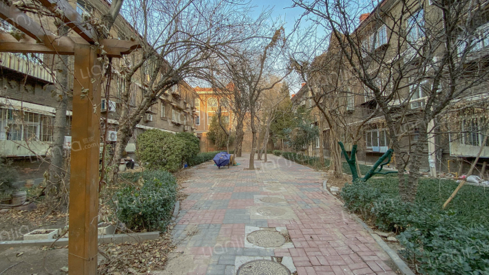 河大宿舍外景图