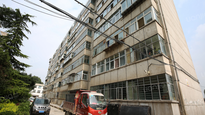 兰州拖拉机厂家属院外景图