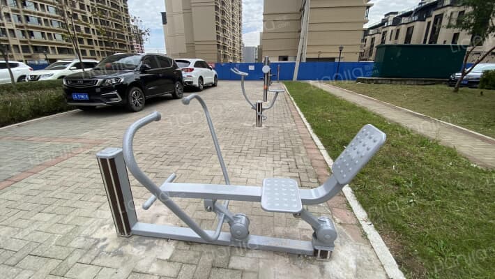 万山北苑外景图