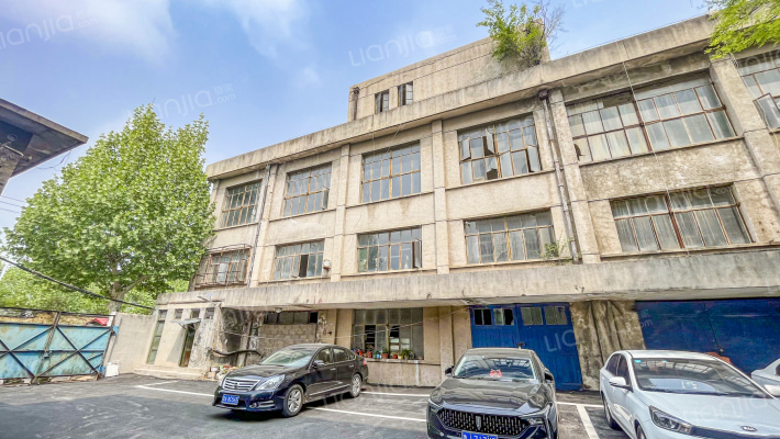 石膏板厂宿舍外景图