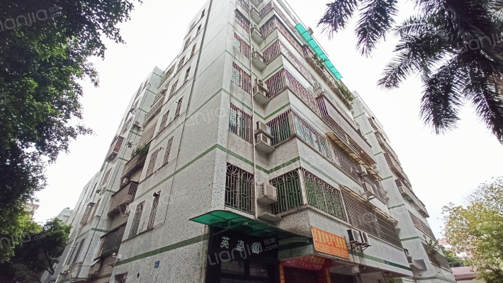 石油公司宿舍外景图