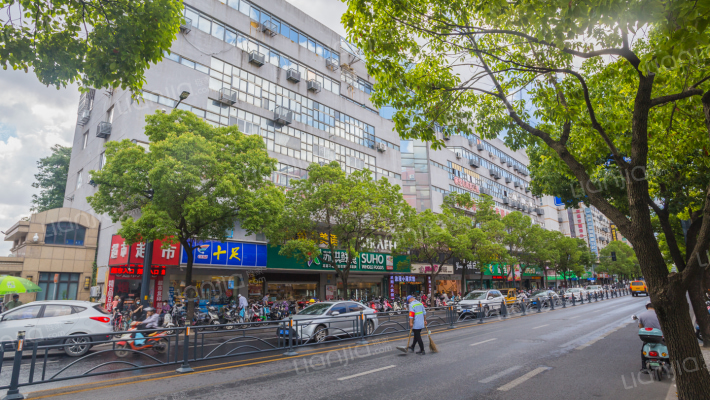 信普大厦外景图