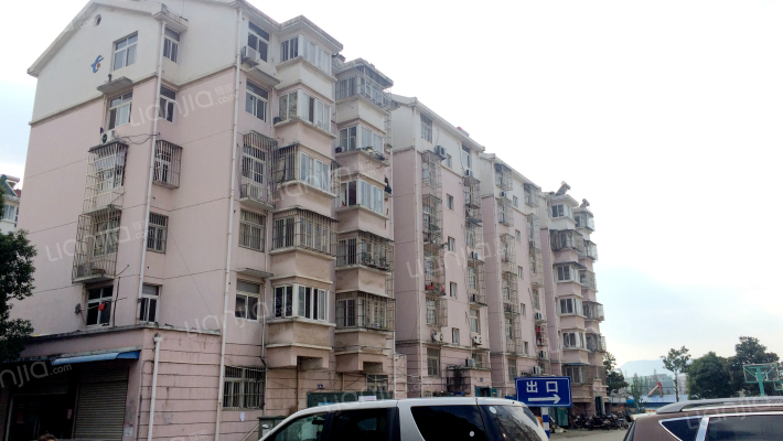 揽月山庄外景图