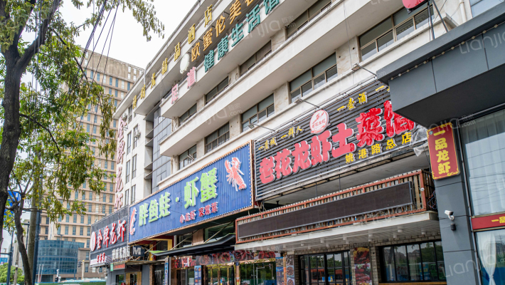 辉煌大厦外景图