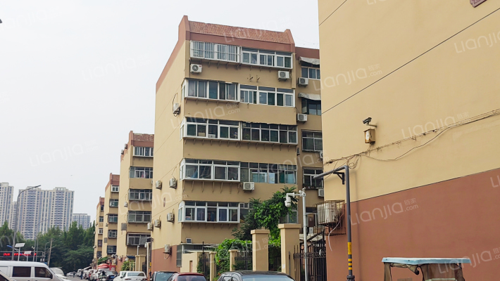 柳行小区外景图