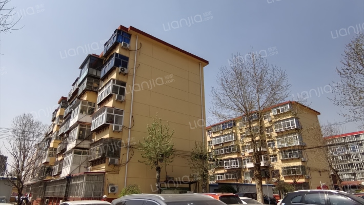 东风塑料厂宿舍外景图