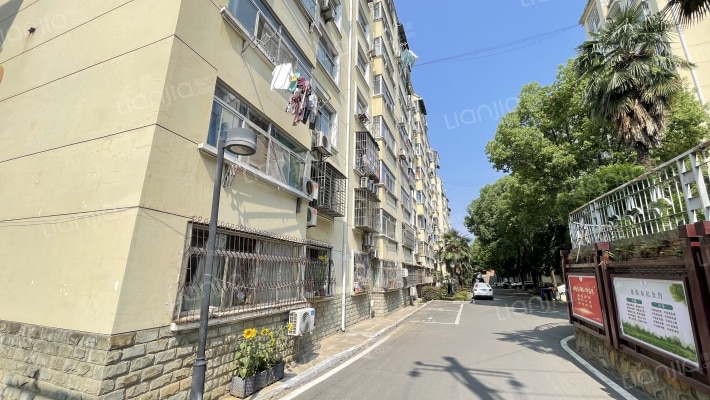 宏伟厂小区外景图