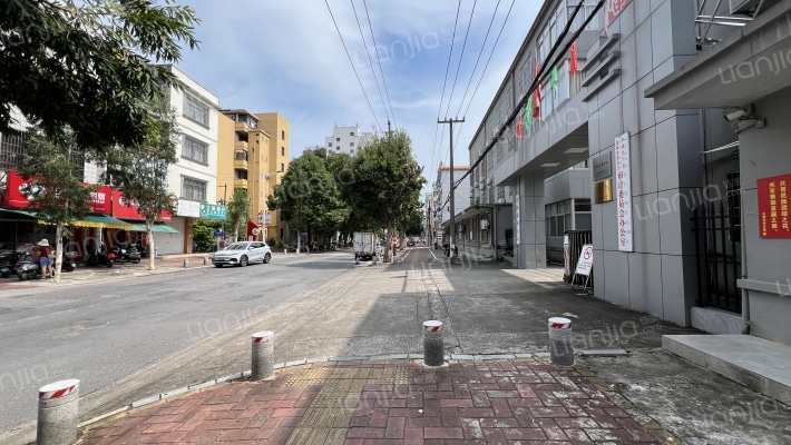 审计局宿舍外景图