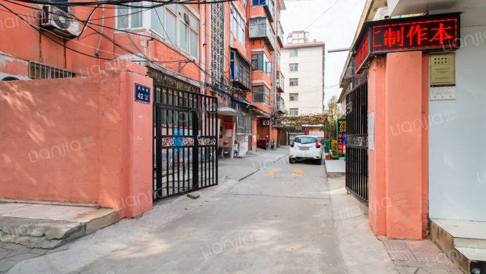 登封路42号院外景图